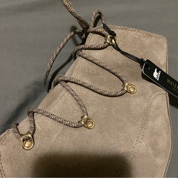 SOREL Joan of Arctic III waterproof wedge lace up boot - Picture 3 of 11